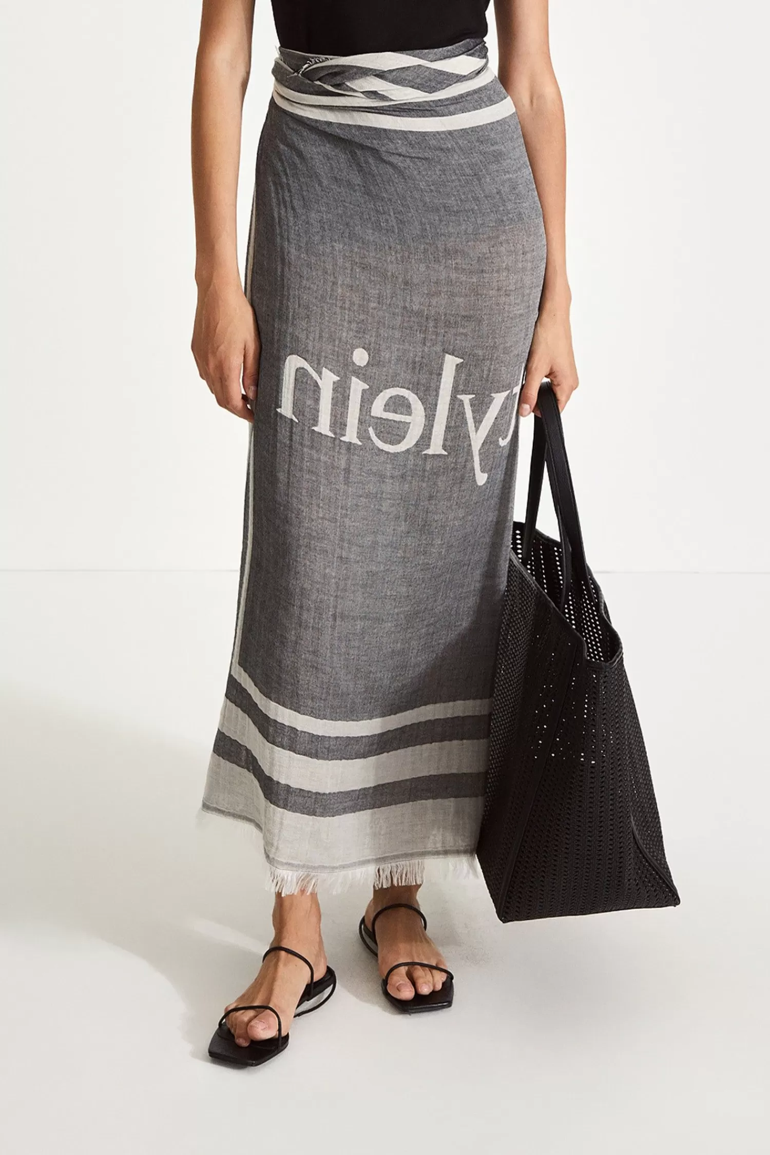 Stylein York Sarong - Black & Cream